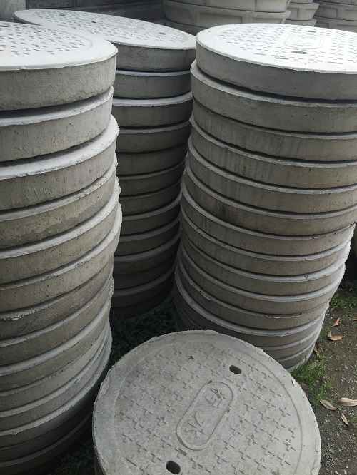 水泥圓形井蓋圖片,混凝土水泥井蓋圖片