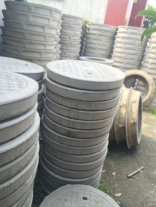 水泥圓形井蓋圖片,混凝土水泥井蓋圖片