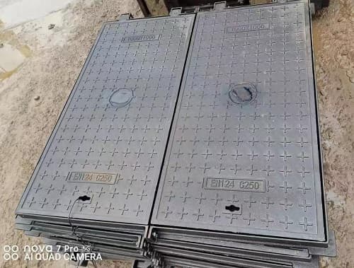 球墨鑄鐵方形井蓋,方形鑄鐵井蓋生產廠家