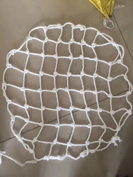 井蓋安全網(wǎng)，井蓋脫落，井蓋防盜，井蓋安全，城市基礎(chǔ)設(shè)施，井蓋保護(hù)，井蓋安全防護(hù)