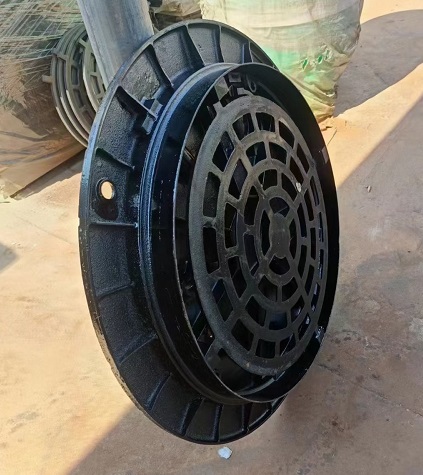 井蓋安全網(wǎng)，井蓋脫落，井蓋防盜，井蓋安全，城市基礎(chǔ)設(shè)施，井蓋保護(hù)，井蓋安全防護(hù)