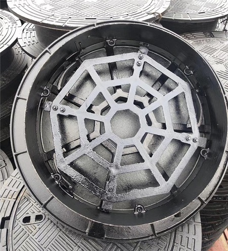 井蓋安全網(wǎng)，井蓋脫落，井蓋防盜，井蓋安全，城市基礎(chǔ)設(shè)施，井蓋保護(hù)，井蓋安全防護(hù)