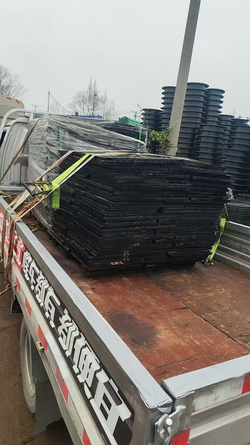 成都九州合創建材有限公司庫房裝球墨鑄鐵篦子400*600*20