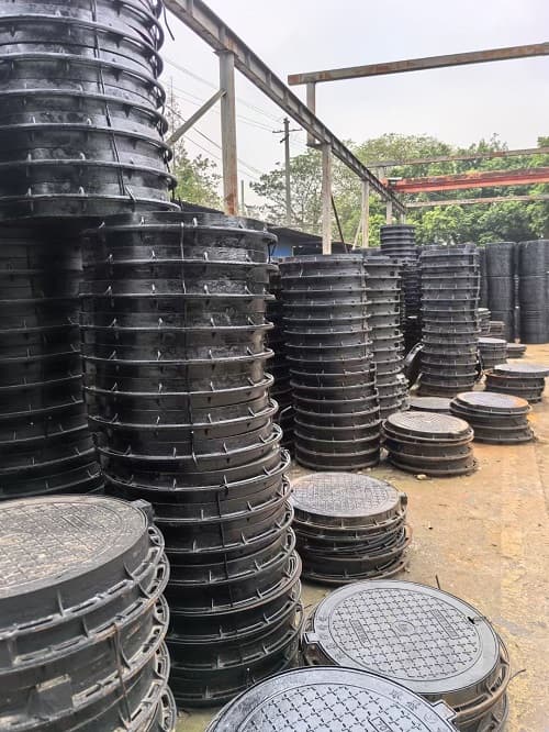 球墨鑄鐵井蓋廠家及電話,球墨鑄鐵井蓋,球墨鑄鐵井蓋廠家,鑄鐵井蓋廠家及電話